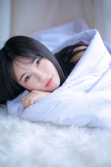 年轻的阿姨中字